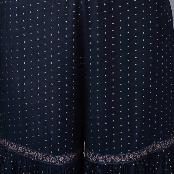 W for women X Rahul Mishra ❤️ Beautiful and Classic Kurta Sharara set - Picture 6 of 12